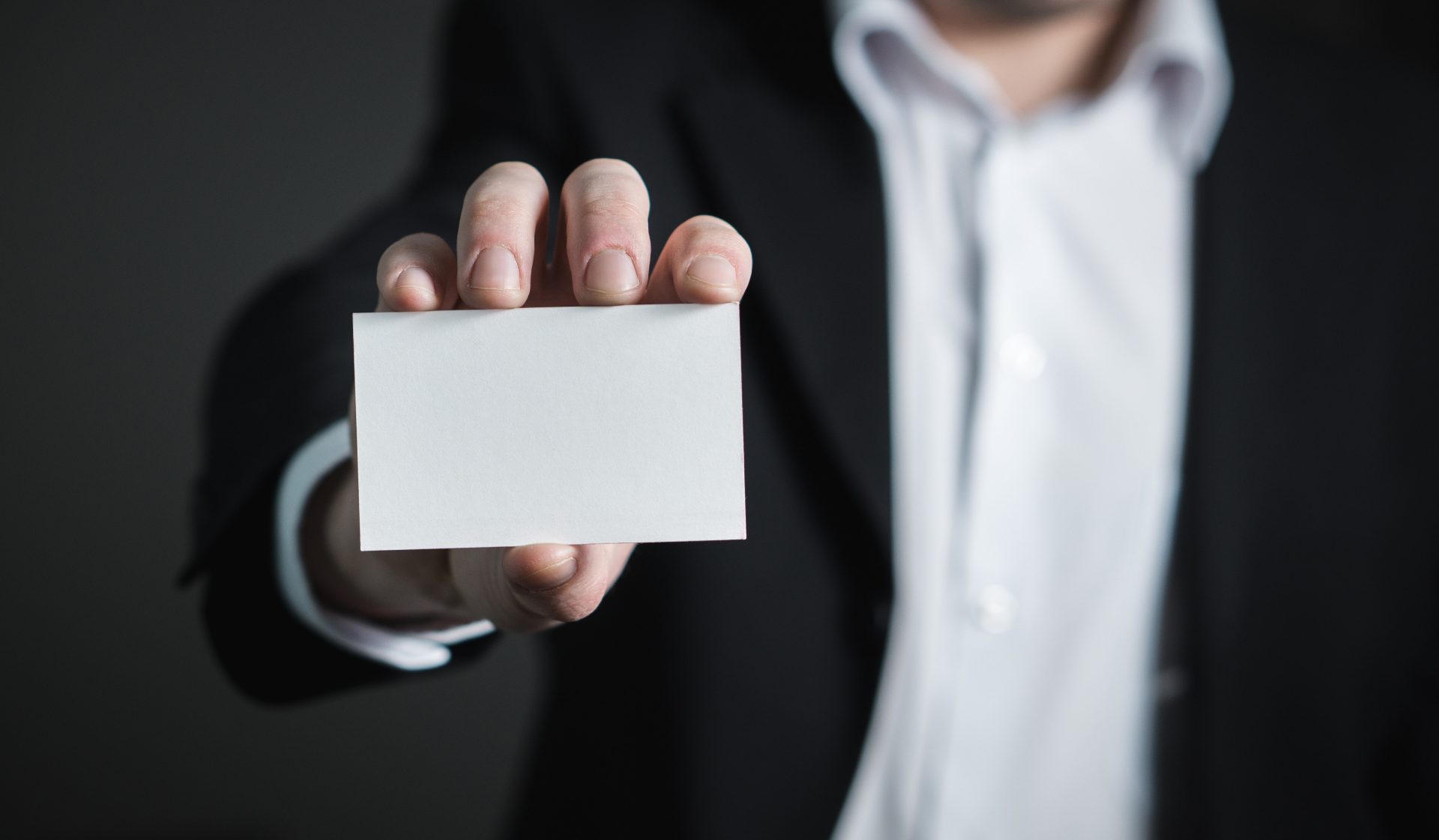 10 Essential Elements of Building a Strong Brand Identity